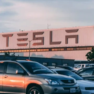 Elon Musk shares Tesla's advertising strategy